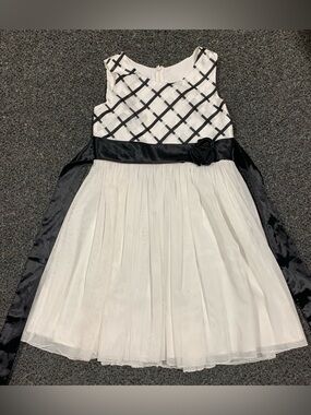 Bonnie Jean White and Black Lattice Bodice Tulle Dress